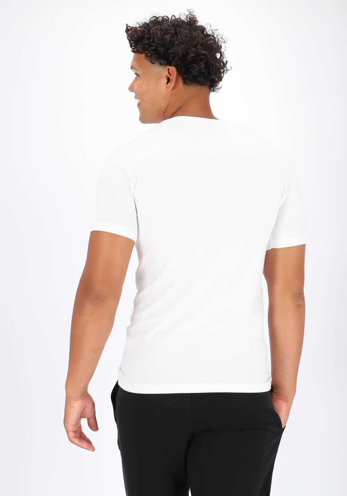 ALAN RED T-shirts no neck (2-pack), diepe V-hals, wit ALAN RED T-shirts no neck (2-pack), diepe V-hals, wit